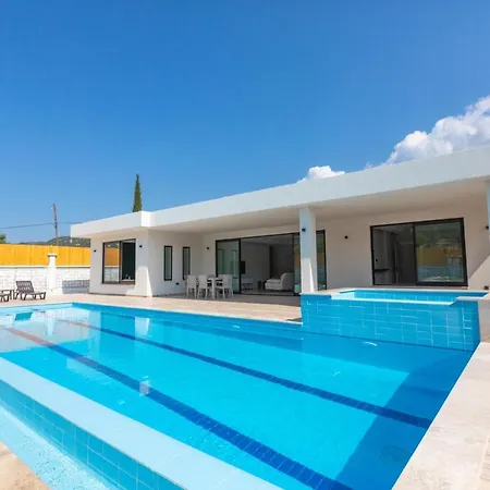 Villa Luxurious Villa With Private Pool And Jacuzzi In Kas, Antalya